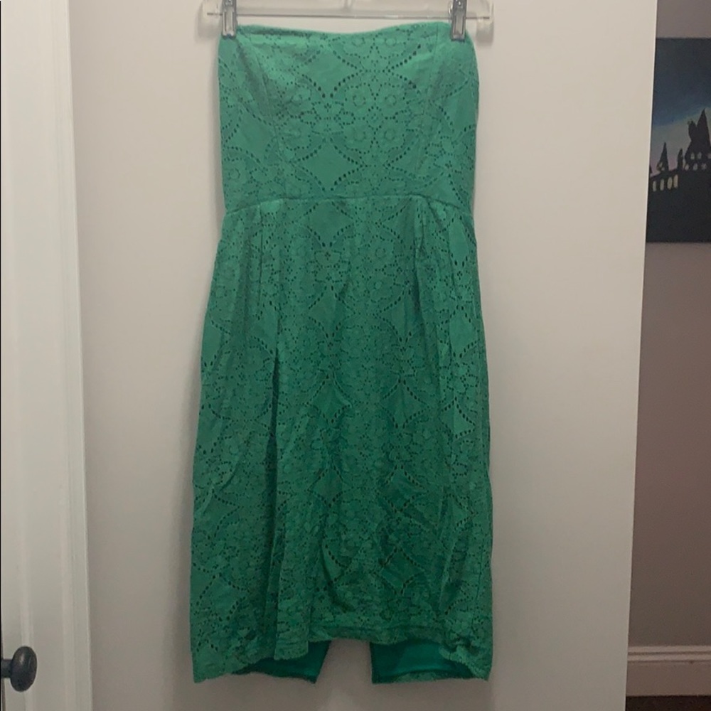 Green strapless dress